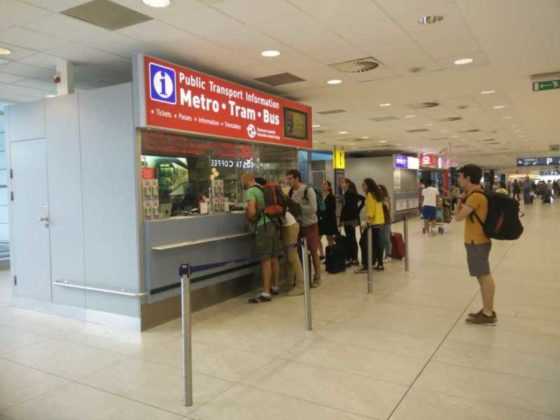 Praga: adesso potete acquistare con carta di credito i biglietti aeroporto - centro