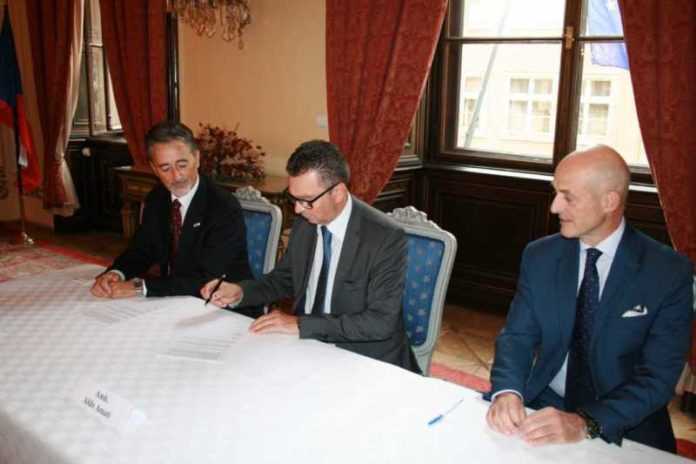 firma-accordo Praga: l'industria 4.0 italiana punta sulla Repubblica Ceca
