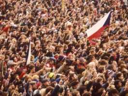 Festività ceche: 17 novembre, la Rivoluzione di Velluto