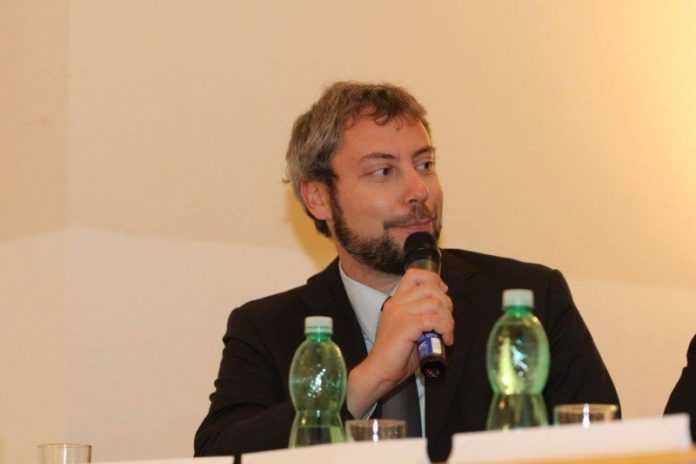 12185133_1640710212847113_6464309978043085786_o Italiani a Praga: Andreas Pieralli, Genetically Modified Italian