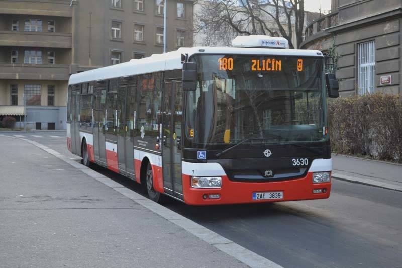 Modifiche alle linee degli autobus: cambio fermate, introduzione e soppressione di alcune tratte aueroporto Václav Havel