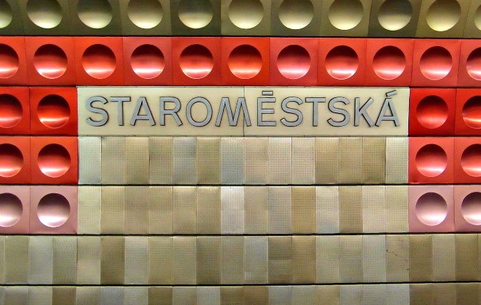 Il significato nascosto dei colori delle stazioni della metro di Praga