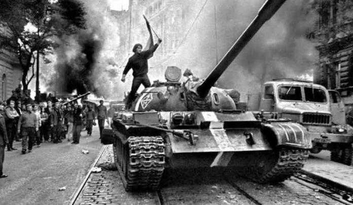 Praga subirà un'invasione sovietica questo fine settimana