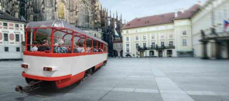 Tram con tetto panoramico presto sulle strade di Praga