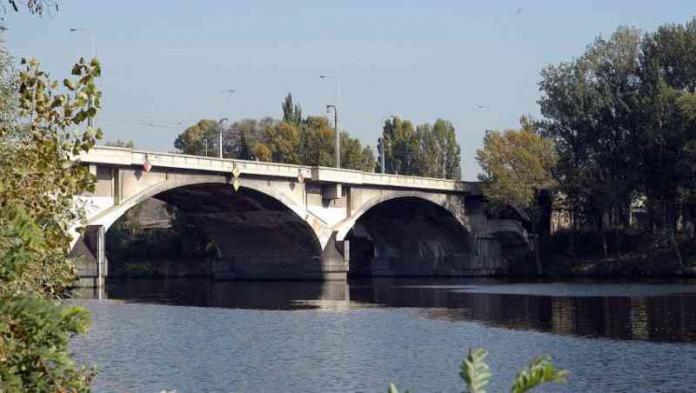 praga-ponte-di-liben-sara-riaperto-a-marzo