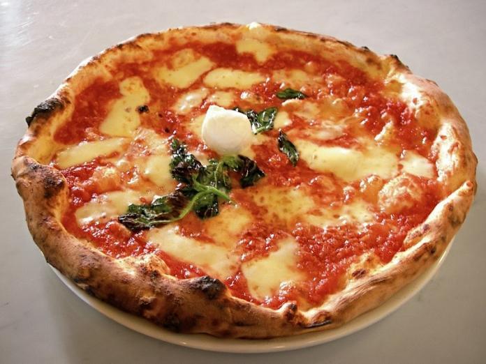 Pizza Nuova Eq_it-na_pizza-margherita_sep2005_sml Pizza Nuova