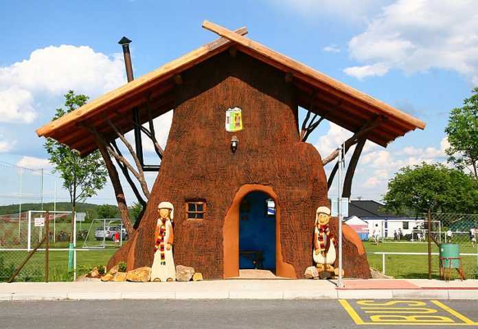 Pařezová chaloupka