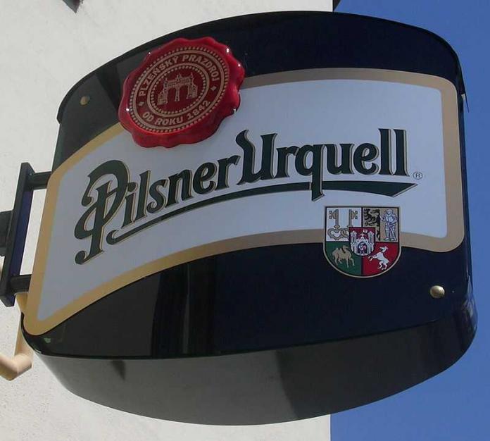 800px-Pilsner_Urquell_logo(Beer-_czech_republic) Vaccinarsi in birrificio