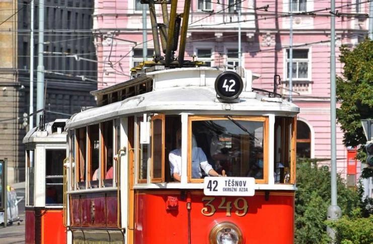 Lanciata quest'estate come parte di un progetto più grande, la linea 42 del tram storico diventerà un mezzo fisso per il trasporto sostenibile dei turisti.