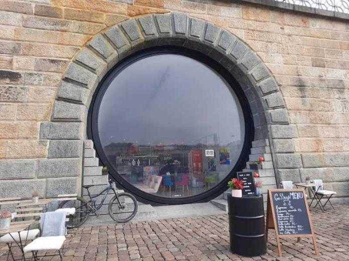 Gli oblò giganti di Náplavka