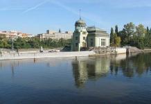 Altra Praga: iniziati i lavori del ponte pedonale tra Karlín e Holešovice Ponte pedonale
